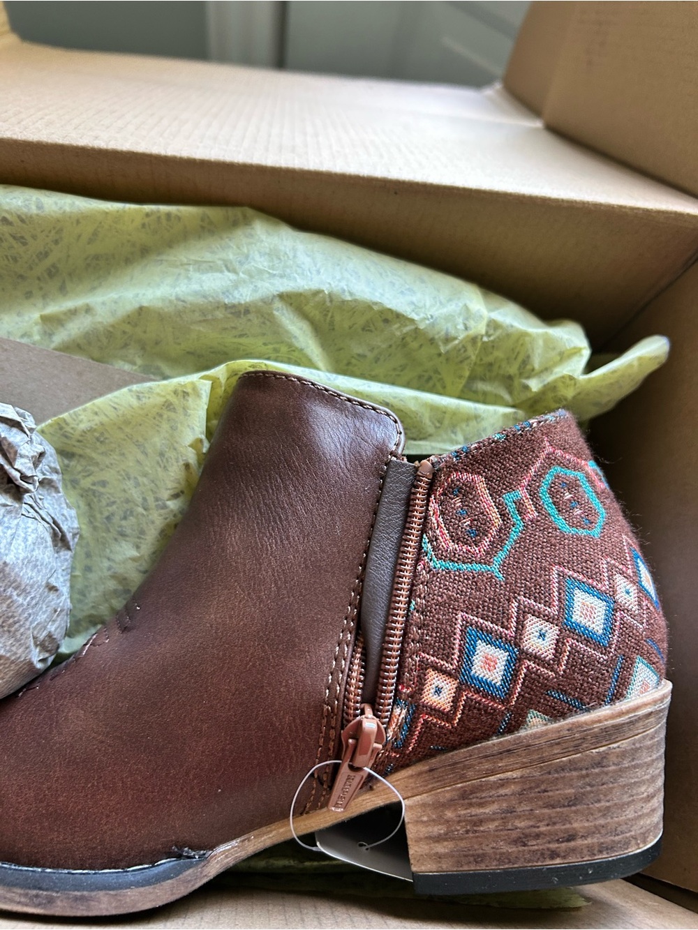 Roper Shoe ankle boots with Box NET size 6